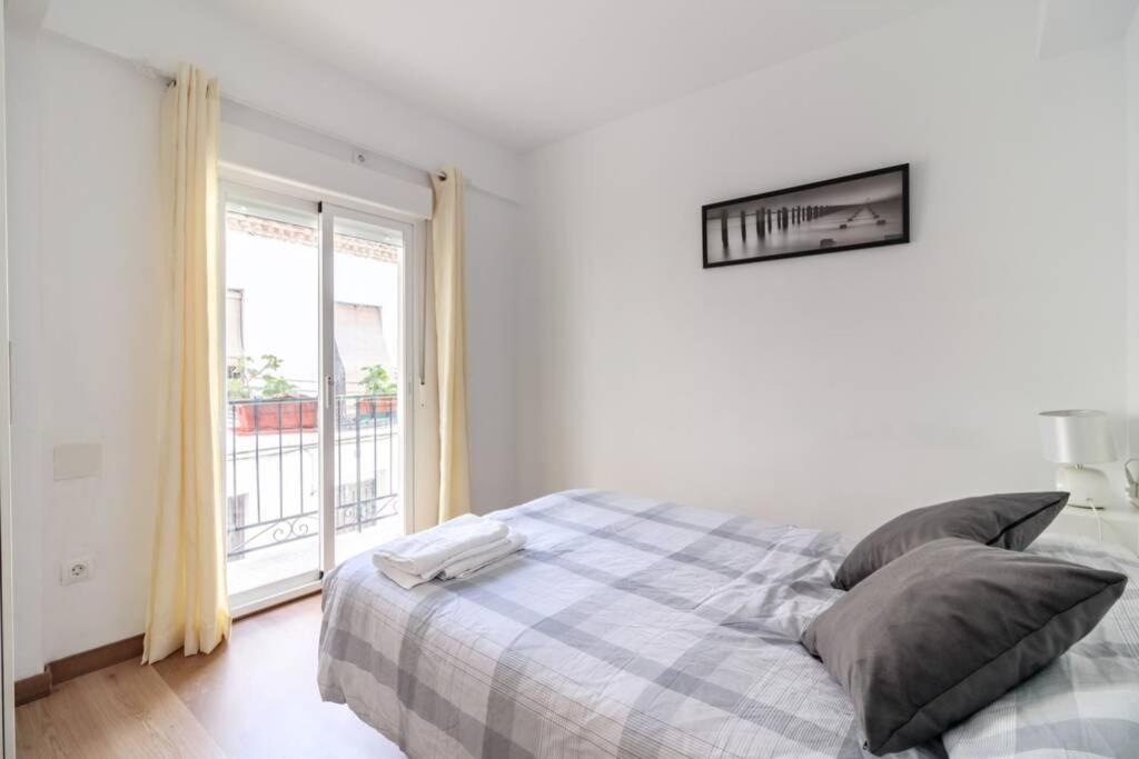 Lovely Apartment In The Centre Wifi Гранада Екстериор снимка